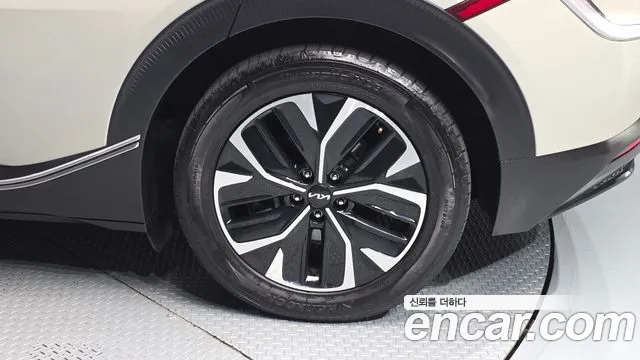 Kia EV6 — Фото автомобиля 6