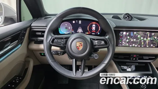 Porsche Macan Electric — Фото автомобиля 18
