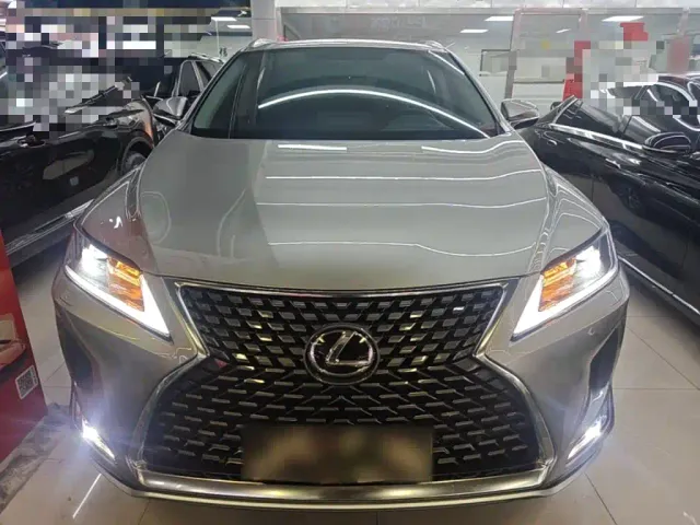 Lexus RX — Фото автомобиля 2