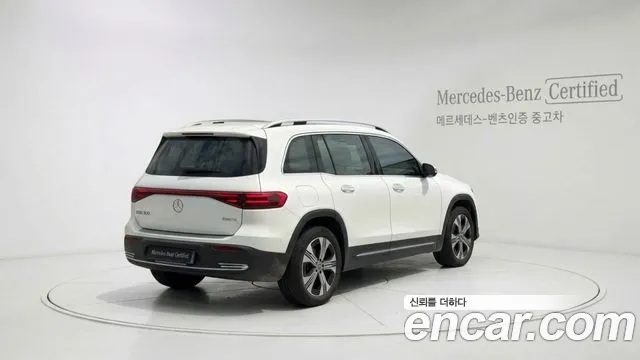 Mercedes-Benz EQB — Фото автомобиля 2