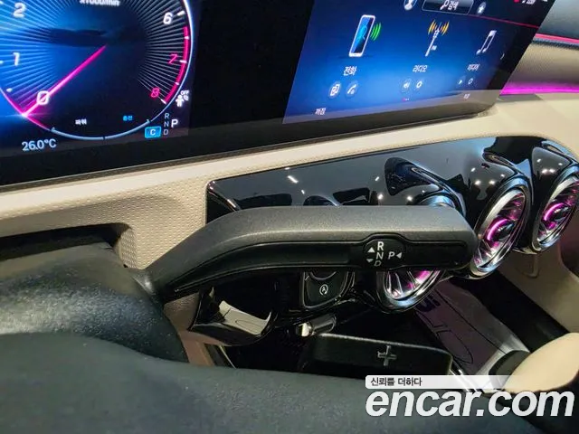 Mercedes-Benz A-Class W177 — Фото автомобиля 9