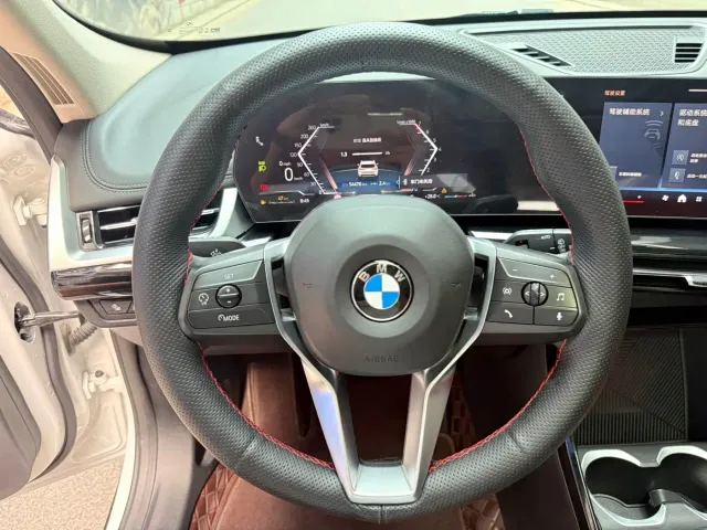 BMW X1 — Фото автомобиля 11