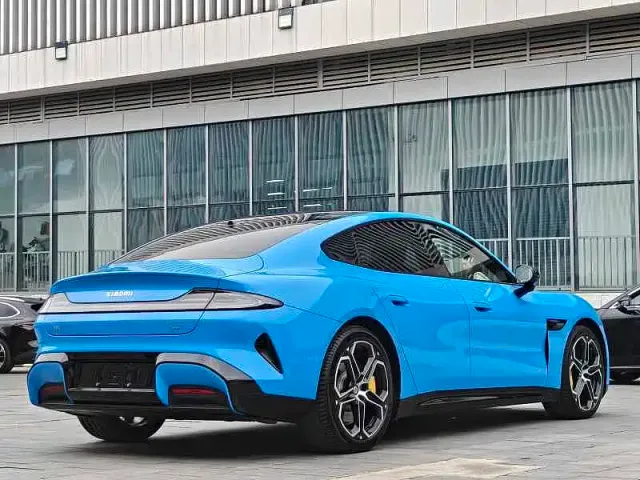 Xiaomi SU7 — Фото автомобиля 8
