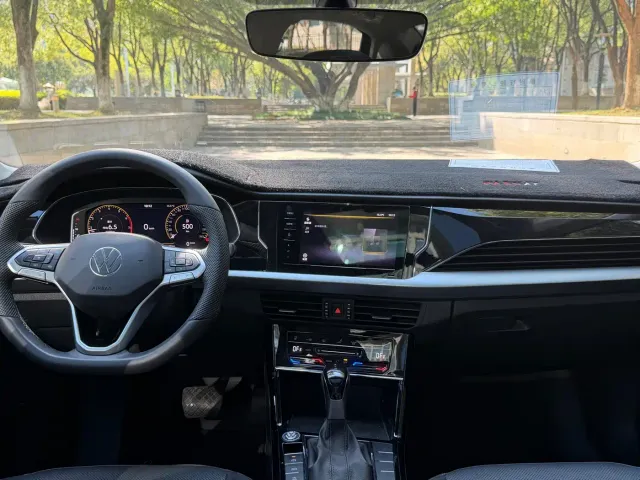 Volkswagen Passat — Фото автомобиля 21