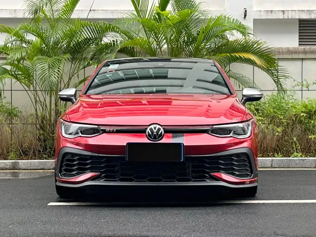Volkswagen Golf GTI — Фото автомобиля 2
