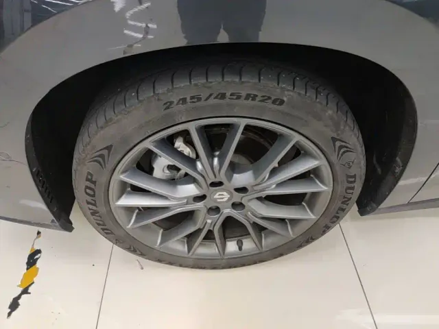 Leapmotor C10 — Фото автомобиля 22