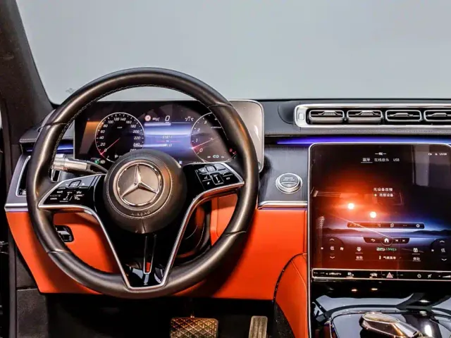 Mercedes-Benz S-Class — Фото автомобиля 24