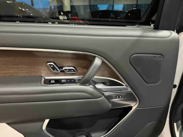 Land Rover Range Rover — Фото автомобиля 15