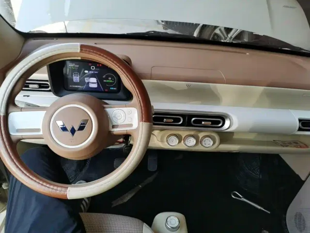 Wuling Hongguang Mini EV — Фото автомобиля 9