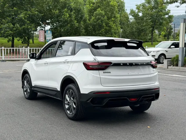 Geely Binyue — Фото автомобиля 7