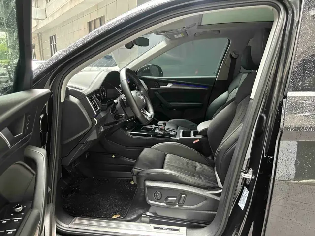 Audi Q5L — Фото автомобиля 11