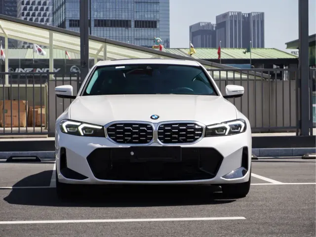 BMW 3 Series — Фото автомобиля 4