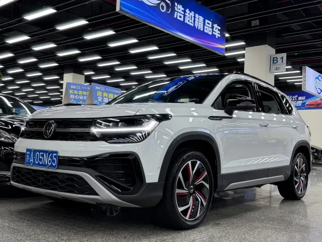 Фотография автомобиля — Volkswagen Tharu