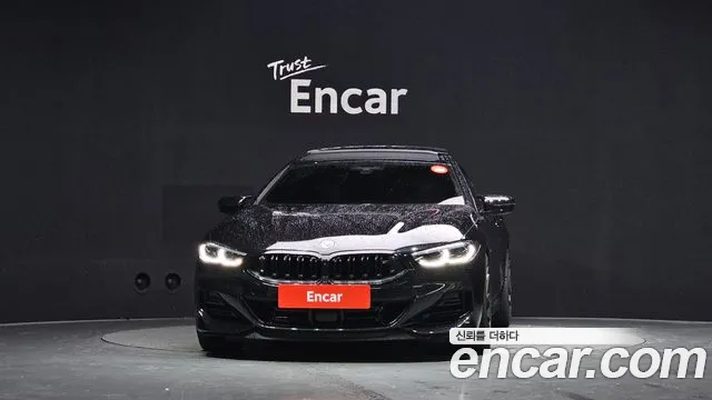 BMW 8 Series G15 — Фото автомобиля 3