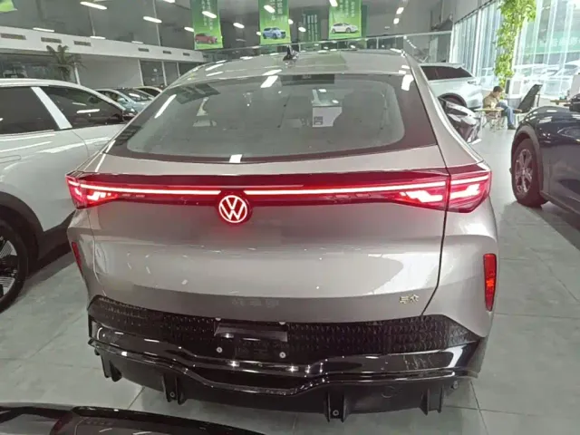Volkswagen ID. Unyx 06 — Фото автомобиля 5
