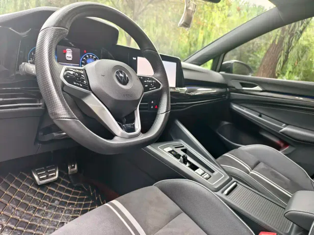 Volkswagen Golf 2020 280TSI DSG R-Line — Фото автомобиля 8