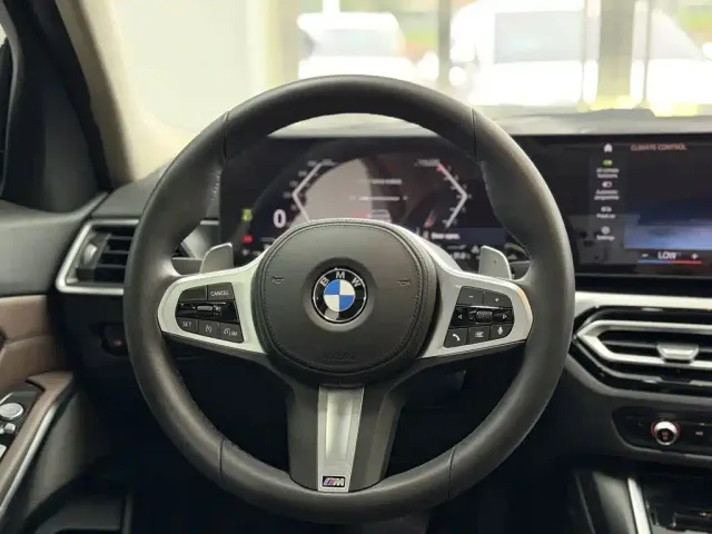 BMW 3 Series — Фото автомобиля 12