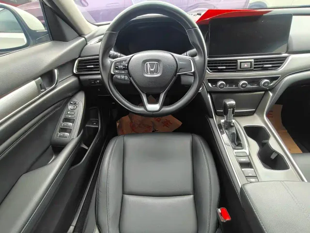 Honda Accord — Фото автомобиля 5