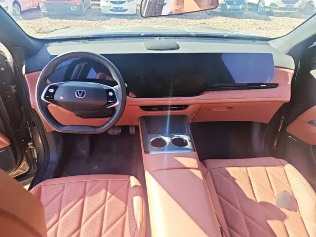 Changan CS75 Plus — Фото автомобиля 9