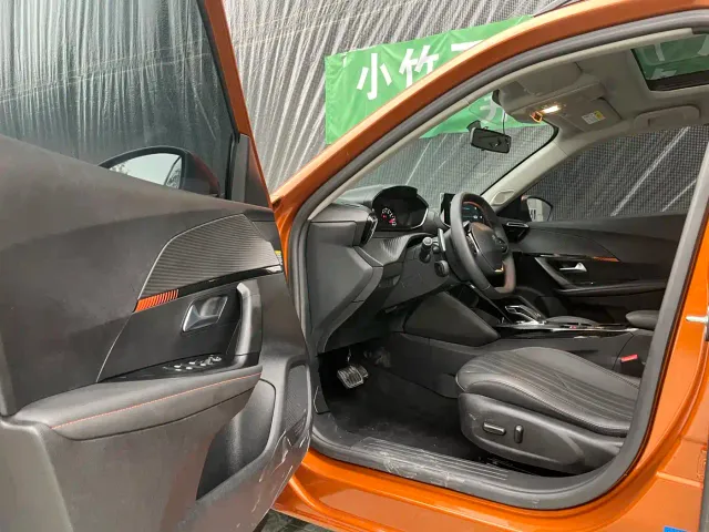 Peugeot 2008 — Фото автомобиля 16
