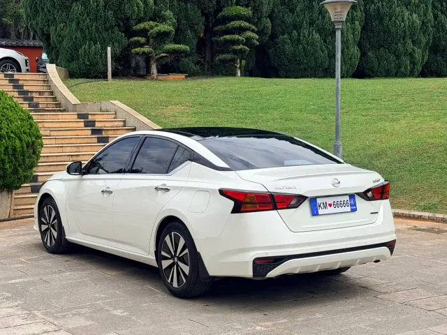 Nissan Teana — Фото автомобиля 6
