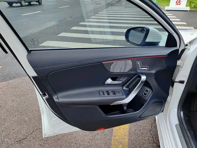 Mercedes-Benz A-Class — Фото автомобиля 6