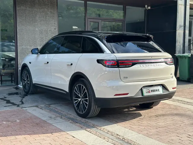 Leapmotor C11 — Фото автомобиля 6