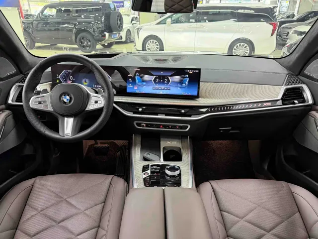 BMW X5 — Фото автомобиля 10