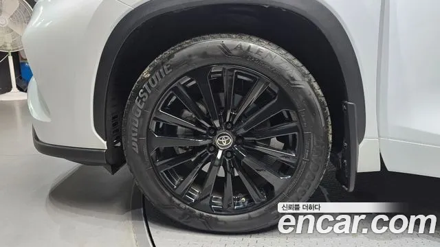 Toyota Highlander 4th Gen — Фото автомобиля 5