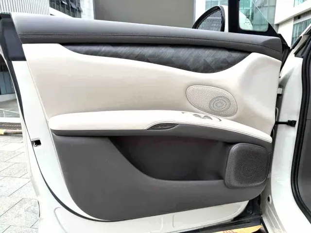 IM Motors LS6 — Фото автомобиля 4