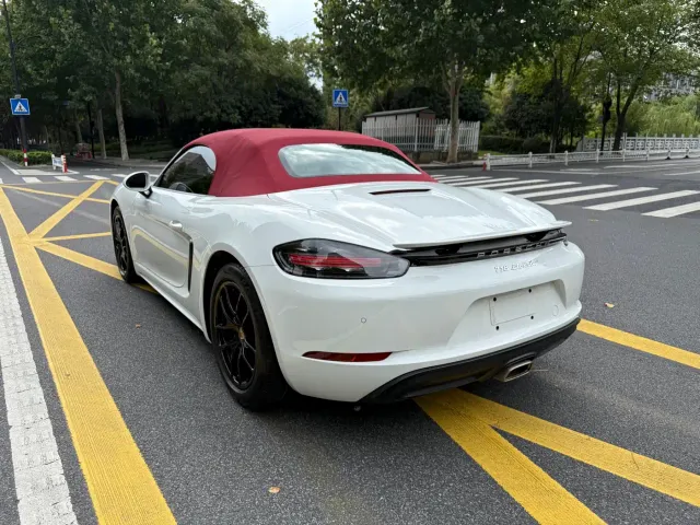 Porsche 718 — Фото автомобиля 12