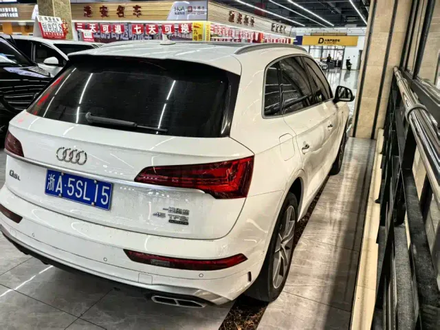 Audi Q5L — Фото автомобиля 6