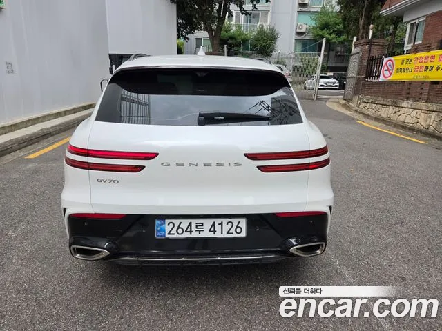 Genesis GV70 2.5T Бензин 2WD — Фото автомобиля 5