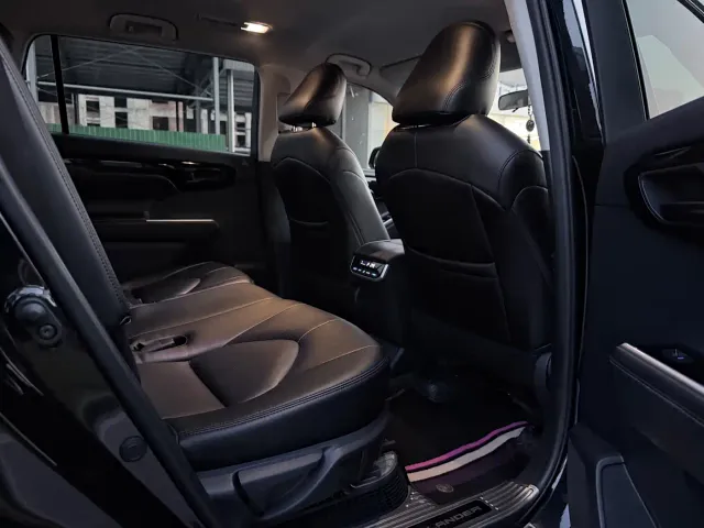 Toyota Highlander — Фото автомобиля 10