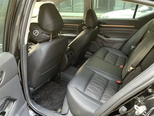 Nissan Teana — Фото автомобиля 4