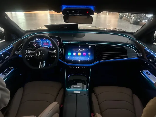 Mercedes-Benz E-Class — Фото автомобиля 4