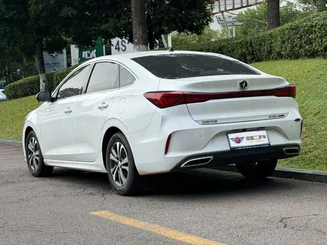 Changan Eado — Фото автомобиля 4