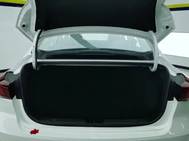 Changan Eado — Фото автомобиля 4