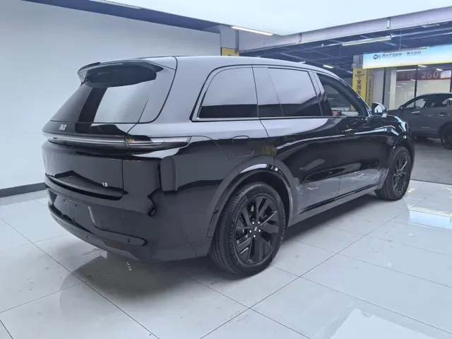 Li Auto L8 — Фото автомобиля 27