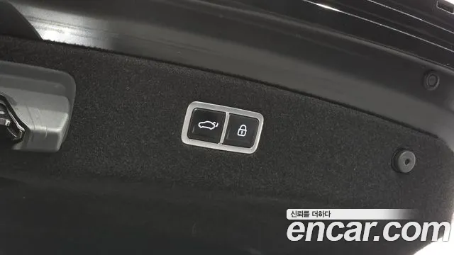 Genesis G90 Бензин 3.5 турбо AWD — Фото автомобиля 20