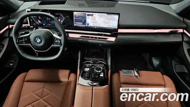 BMW 5 Series G60 — Фото автомобиля 10