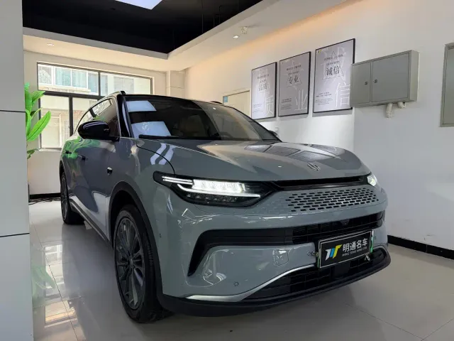 Leapmotor C11 — Фото автомобиля 3