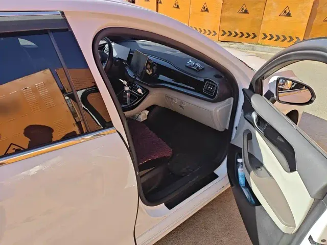 BYD Qin PLUS — Фото автомобиля 19