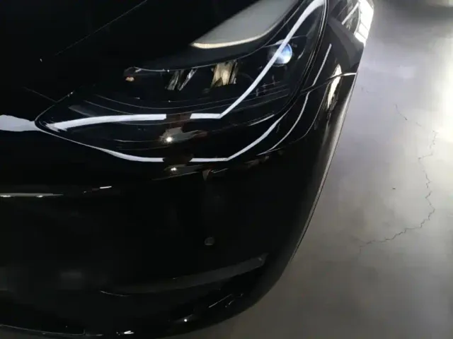 Tesla Model Y — Фото автомобиля 23