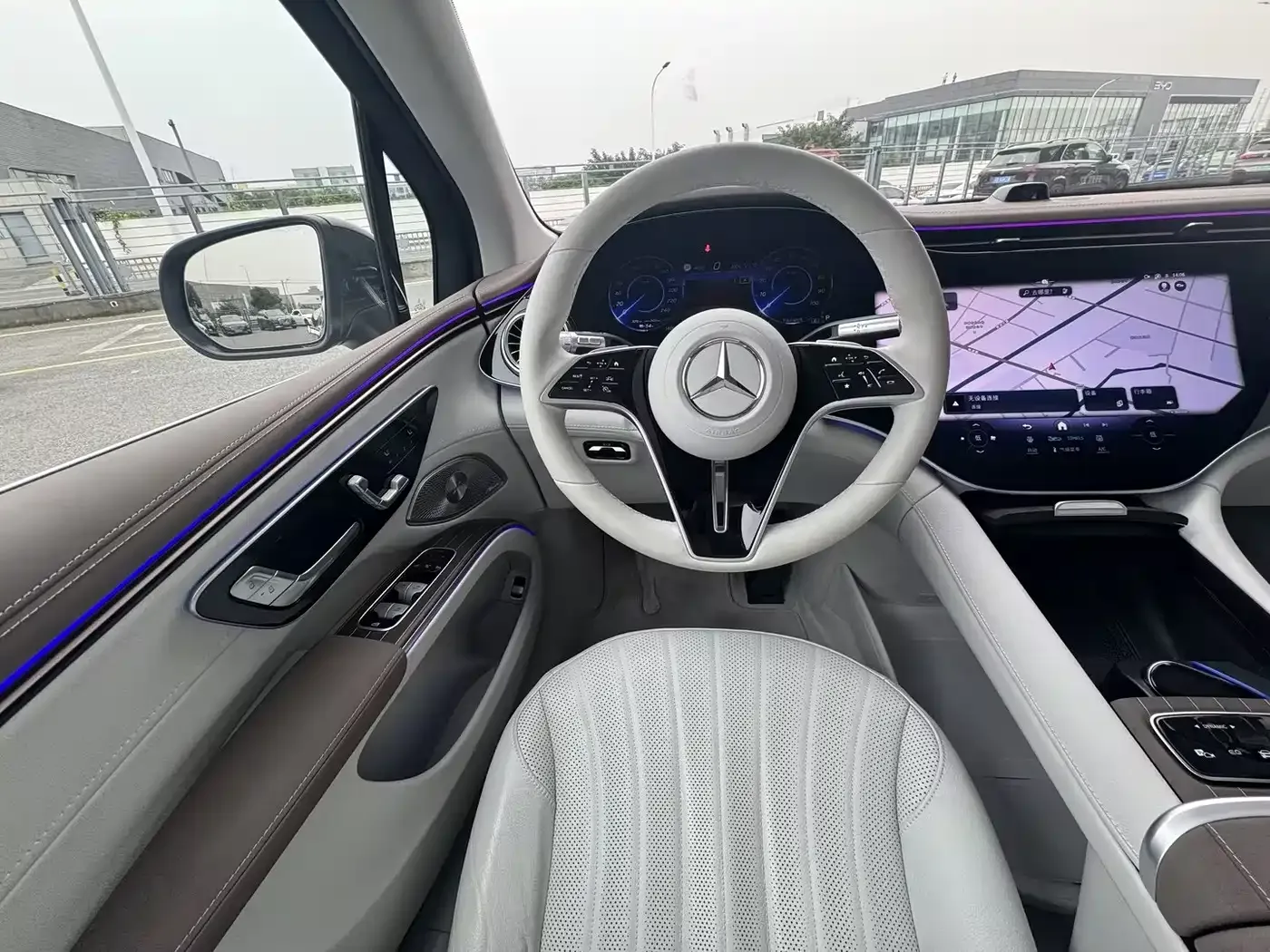 Mercedes-Benz Mercedes-Benz EQS SUV 2025 Model 500 4MATIC — Фото автомобиля 9