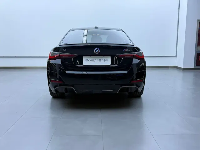 BMW i4 — Фото автомобиля 6