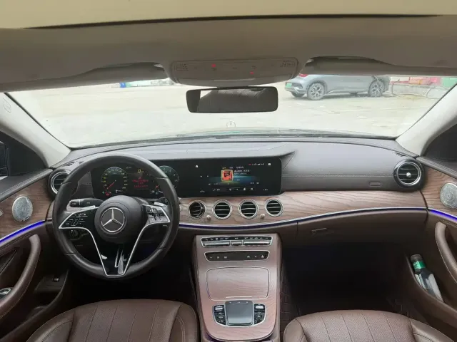 Mercedes-Benz E-Class — Фото автомобиля 9