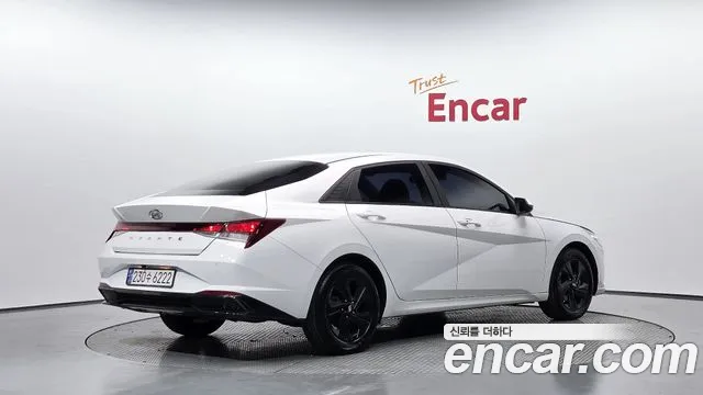 Hyundai Avante CN7 — Фото автомобиля 2