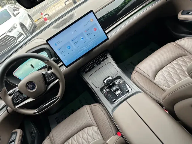 BYD Han — Фото автомобиля 15