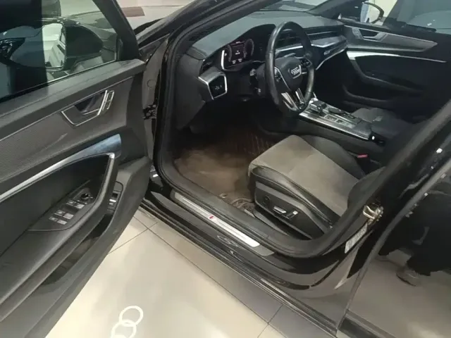 Audi A6L — Фото автомобиля 15